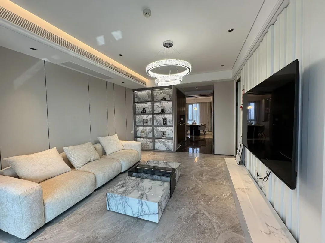 Laurel Oriental  III