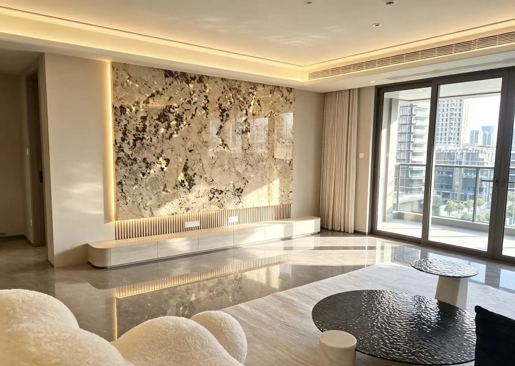 Vast Mansion