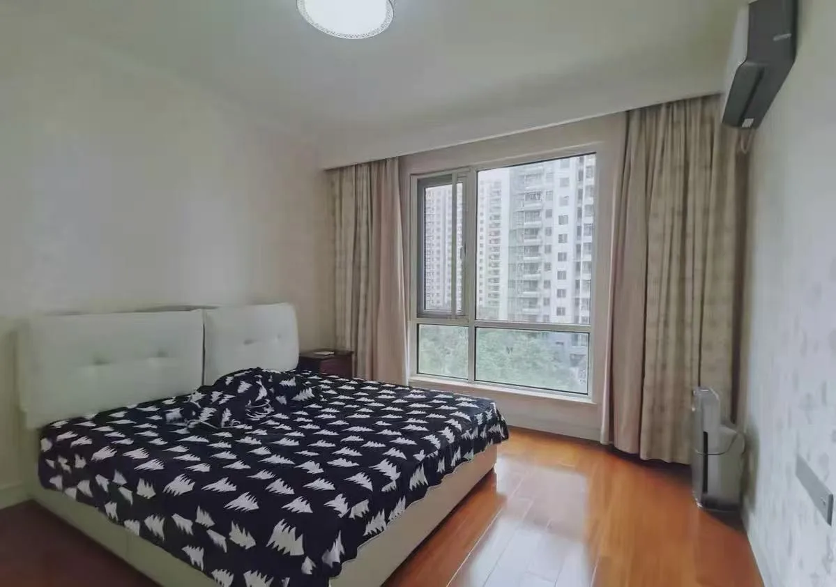 西溪华东园3室2厅2卫出租
