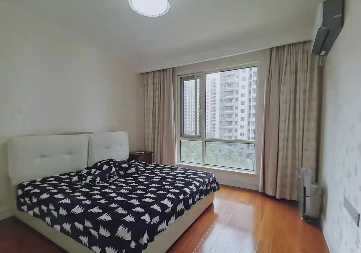 西溪华东园3室2厅2卫出租